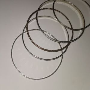 Set of random bangles